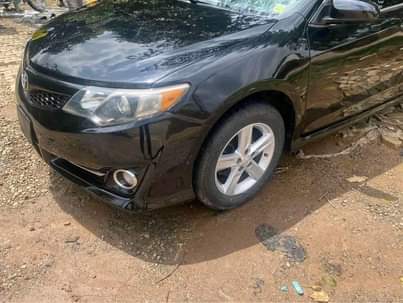A picture of 2013 Toyota Camry 0