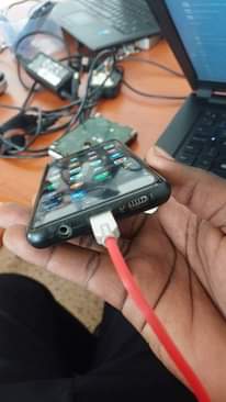 A picture of Samsung s10