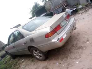 A picture of Toyota Camry evilop is available with good condition untouched engine