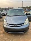 A picture of Toyota Sienna 2006 Neatly baked on first body Engine and