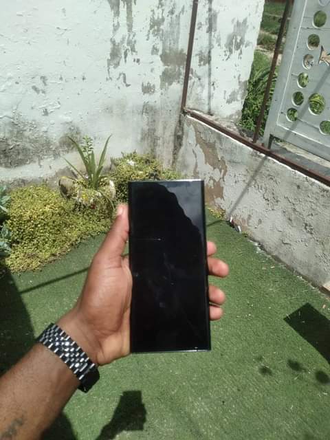 A picture of Samsung ultra note 20