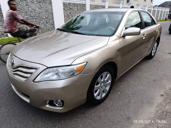A picture of 2009 Toyota Camry Spider Less than a year used Silent