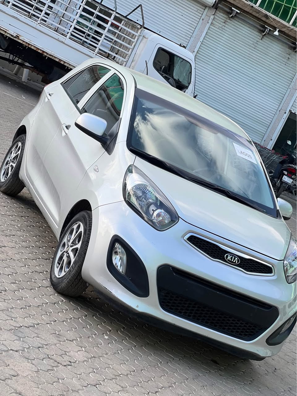 A picture of Kia morning