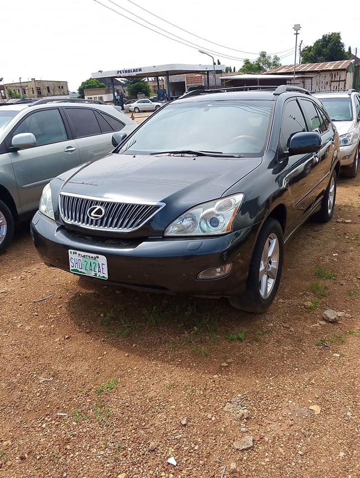 A picture of EXTREMELY CLEAN USED LEXUS 330 2004 MODEL WITH COMPLETE ORIGINAL