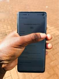 A picture of Samsung S10