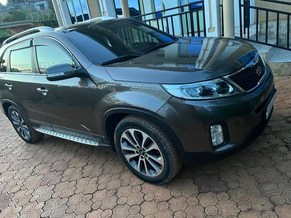 A picture of Kia Sorento ninshya 2012 automatic for 0788644943
