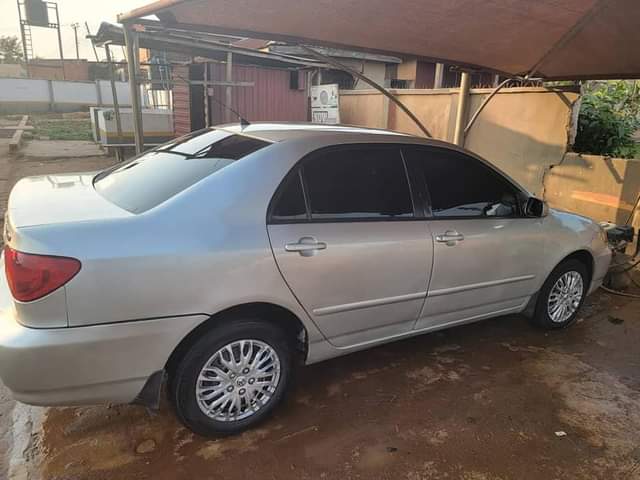 A picture of Corolla 03 04