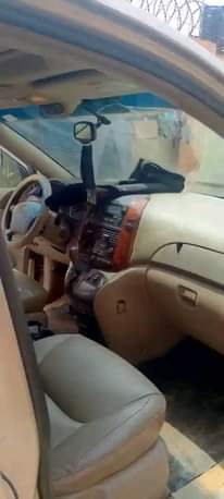 A picture of Toyota Sienna 05