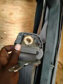 A picture of TUNAUZA SEAT BELT ZA MAGARI ZA AINA ZOTE