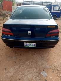 A picture of Peugeot 406