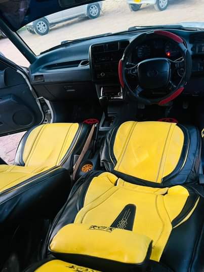 A picture of TOYOTA RAVA 4