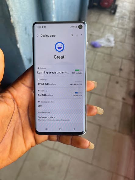 A picture of Samsung S10 512gb