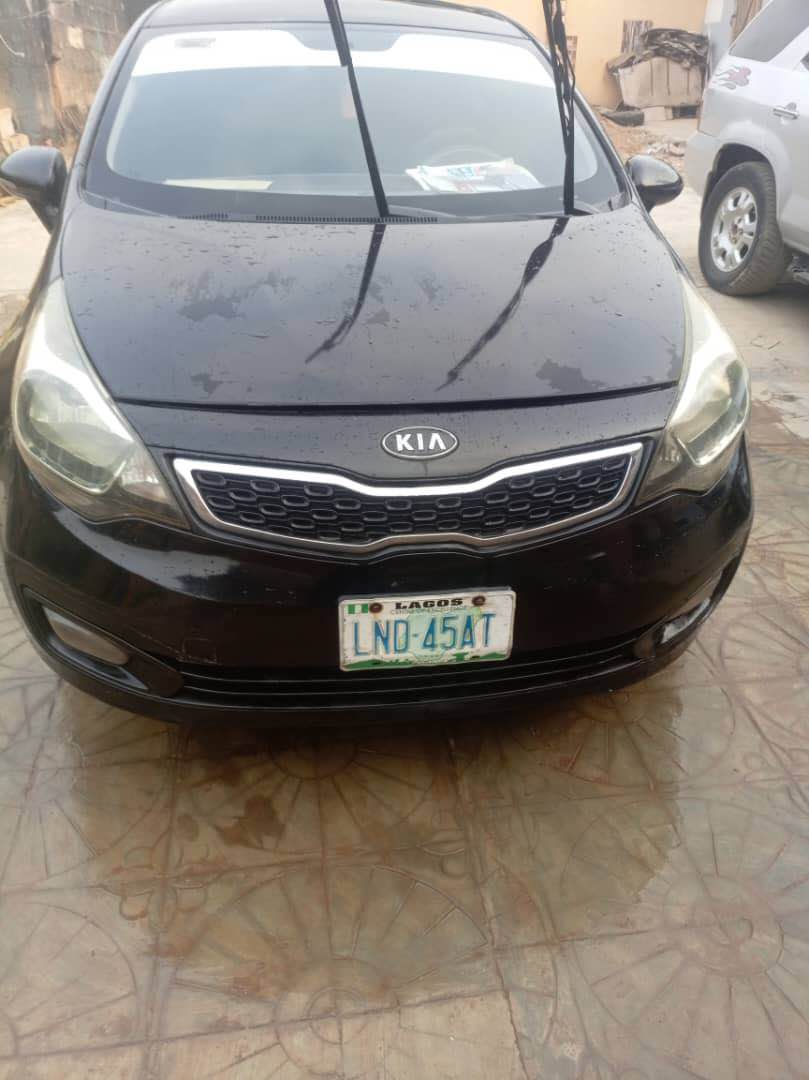 A picture of OWNER NEED MONEY Clean 2013 KiA RiO ENGINE MANUAL GEAR