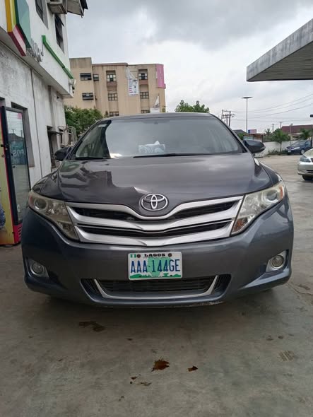 A picture of Toyota Venza 013