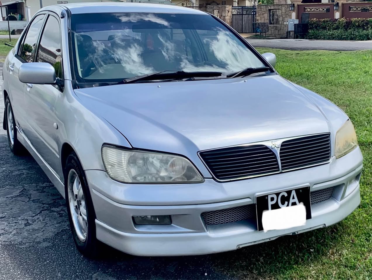 mitsubishi lancer