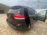 A picture of TOYOTA SIENNA 2012 TOKS