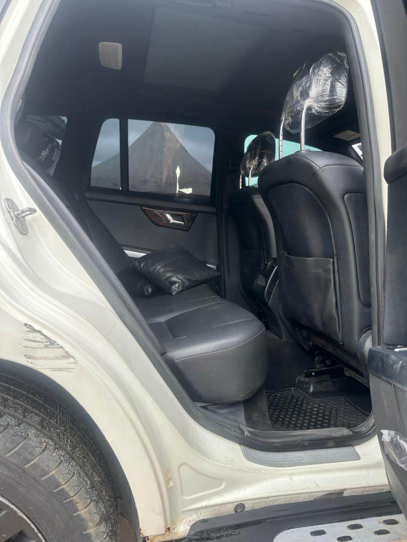 A picture of 2011 glk 350 Mercedes Benz 2022 entry