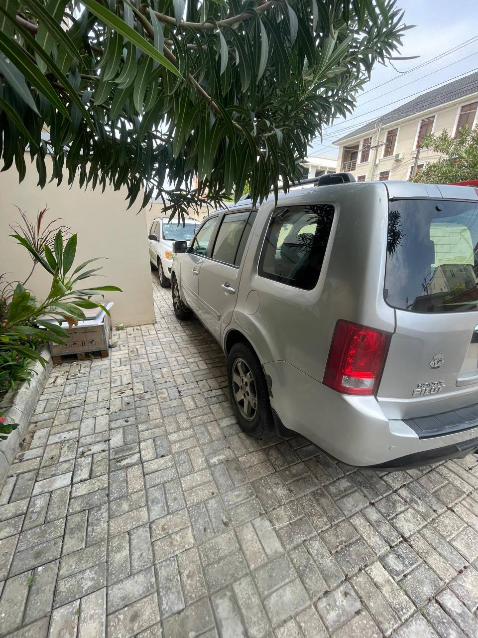 A picture of First body Direct owners Deal.. Registered Honda Pilot