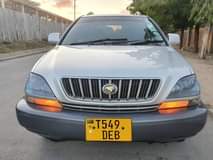 A picture of Toyota harrier old