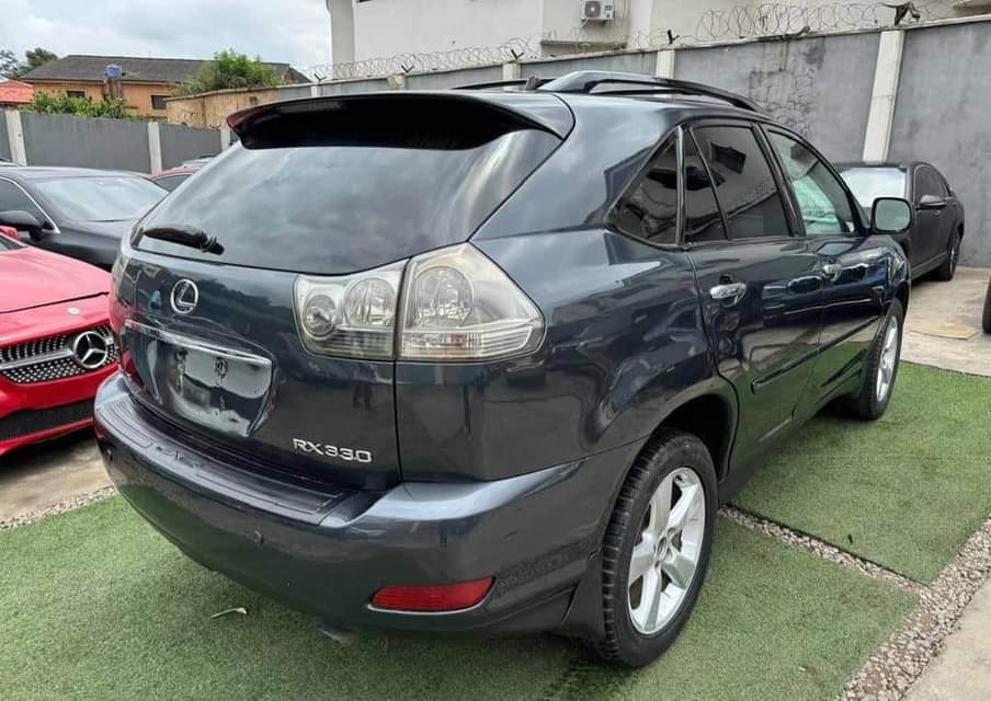 A picture of Lexus RX 330 2006 l Ojodu