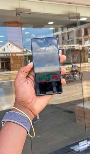 A picture of Aquos sense 5