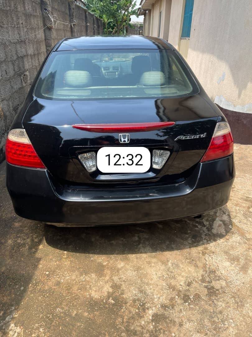 A picture of 2006 Honda Accord 4 Cylinder Alloy Rims Clean Title