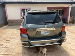 A picture of Distress sale Super clean Toyota Highlander 2009 model full option