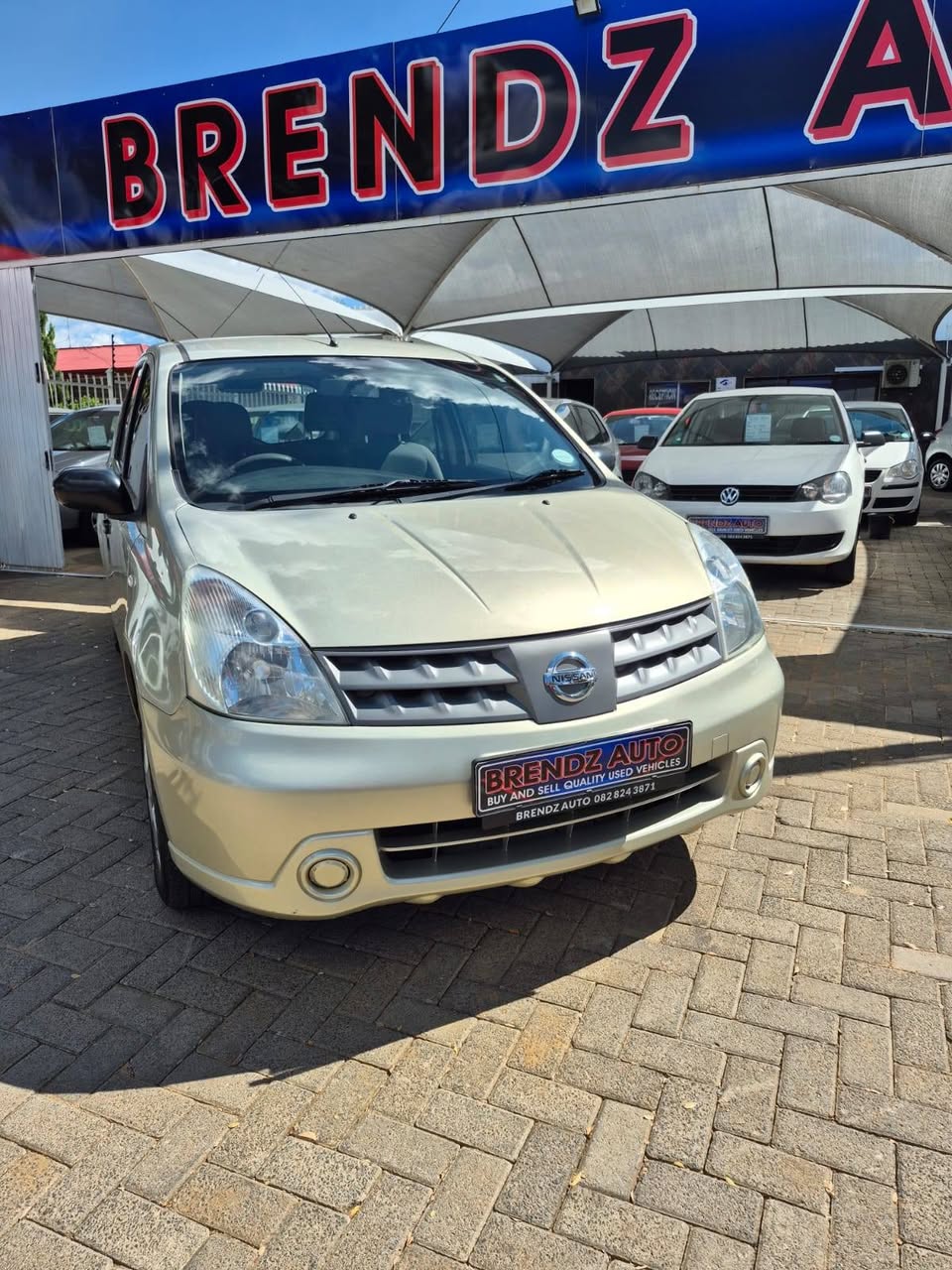nissan livina