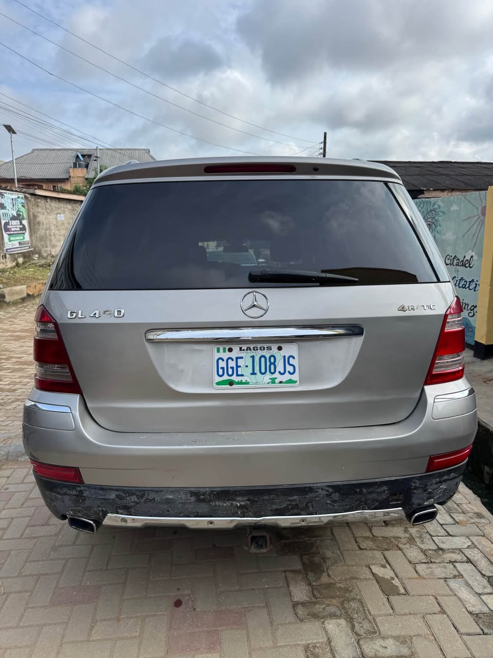 A picture of Mercedes Benz gl450