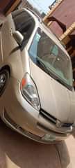 A picture of 2005 Toyota Sienna