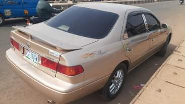 A picture of Camry droplight V6