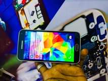 A picture of Samsung Galaxy s5 neat and clean