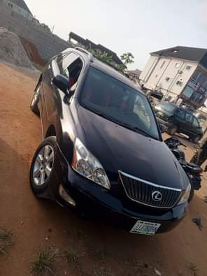 A picture of Lexus Rx330 First body No mechanical and electrical issues 5