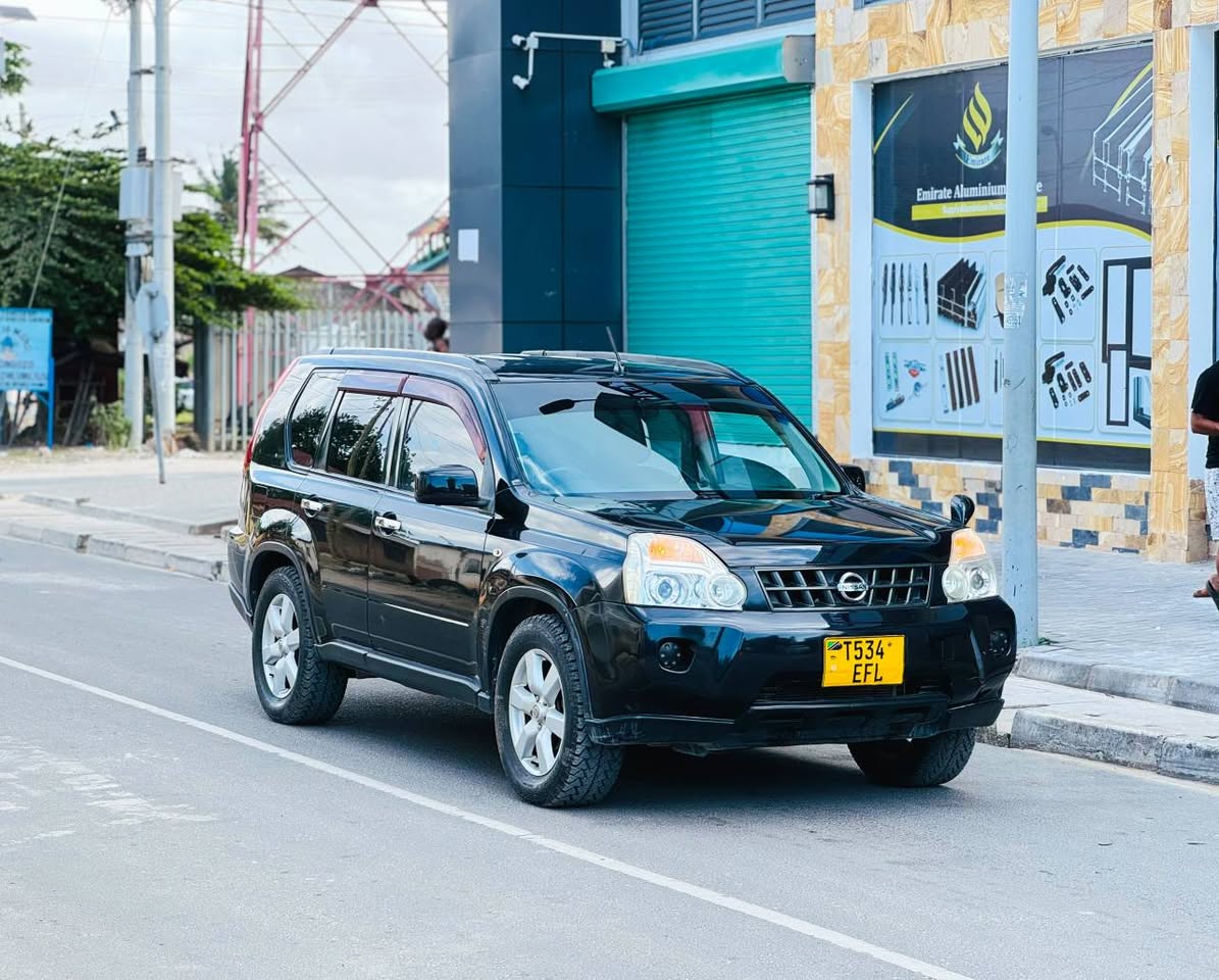 A picture of NISSAN X TRAIL BEI 17 9M 0757455444