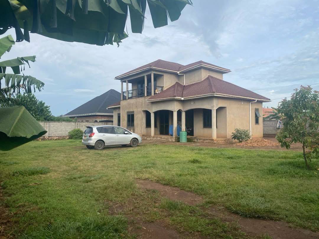 A picture of URGENT SALE BY THE OWNER IN GAYAZA ON 35DECIMALS AT