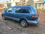 A picture of Toyota sienna 2002