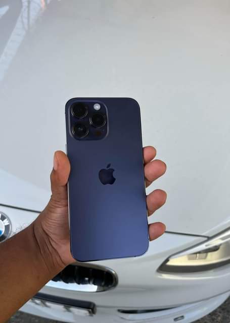 iPhone M.