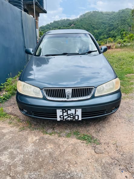 nissan almera