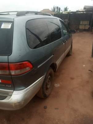 A picture of Toyota Sienna