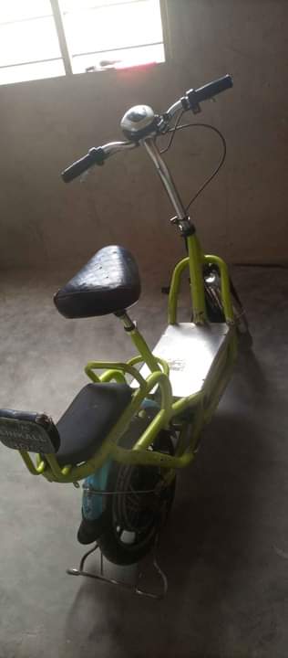 A picture of Bike ya kuchaji hiyo inaenda umbali kilometa 75 betrii bd