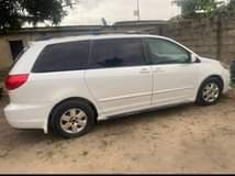 A picture of 2006 Toyota Sienna Automatic