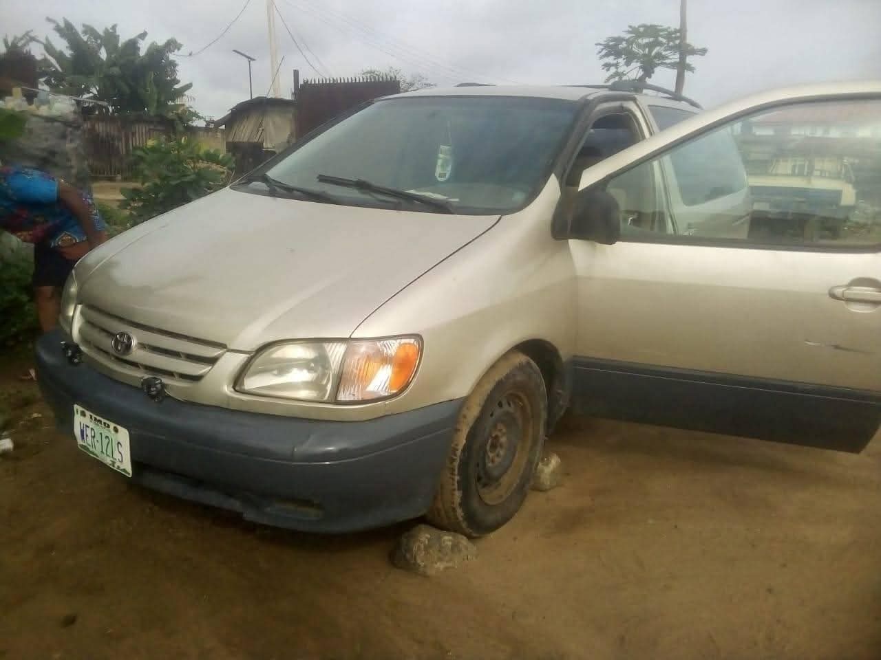 A picture of Owner needs money this morning 2 5m last Buyer settles