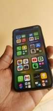 A picture of iPhone X Call WhatsApp 0786232484