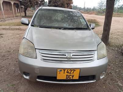 A picture of Toyota raum