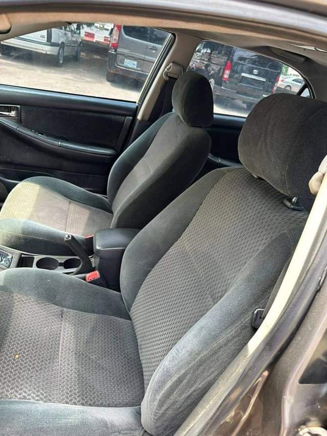 A picture of Very Sharp Toyota Corolla 07 Sport Model
