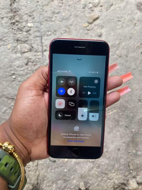 iPhone M.