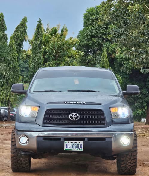 A picture of TOYOTA TUNDRA COUPE 2014