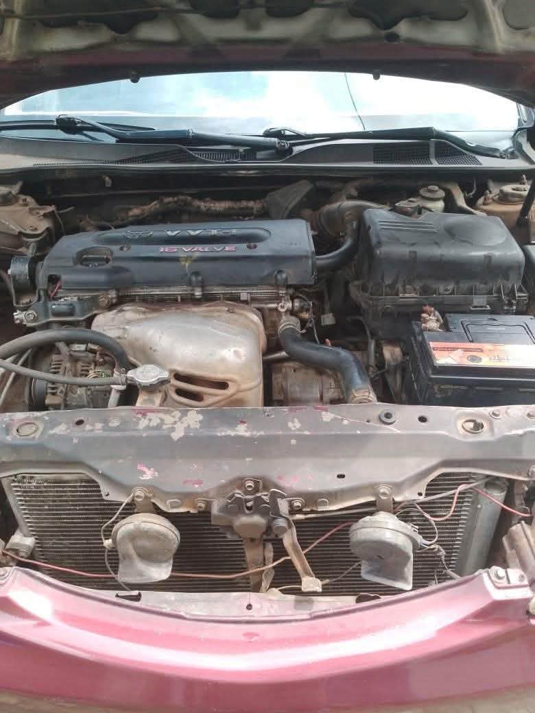 A picture of 2004 Toyata camry