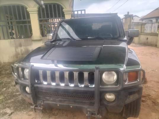 A picture of Hummer h3