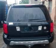 A picture of 2005 HONDA PILOT